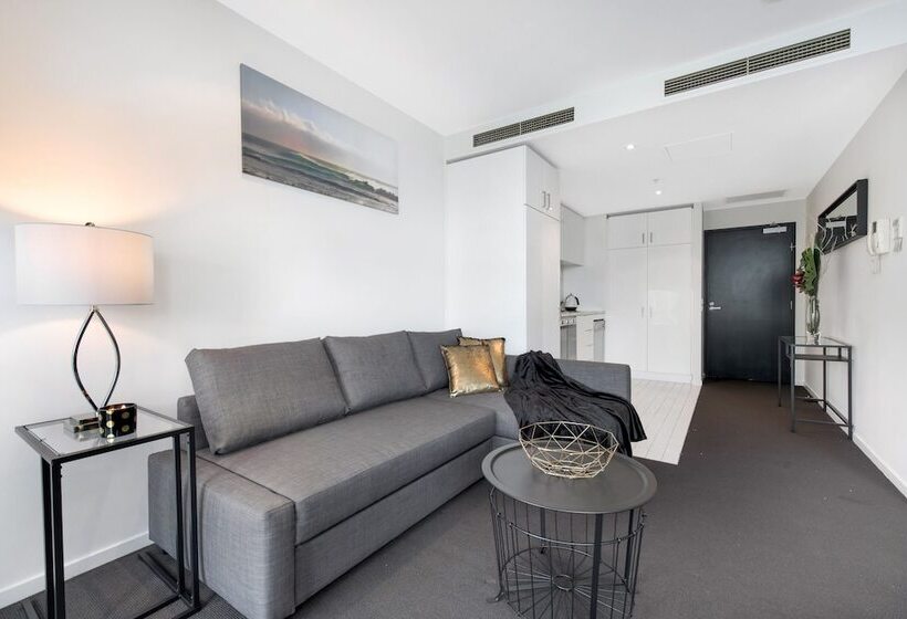 Farina, 1bdr Docklands Apartment