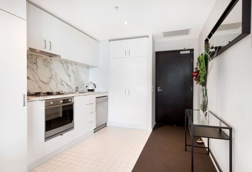 Farina, 1bdr Docklands Apartment