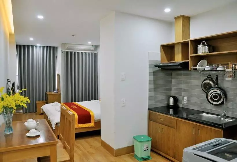 Flower Apartment