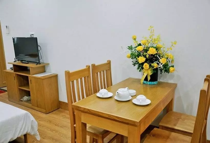 Flower Apartment