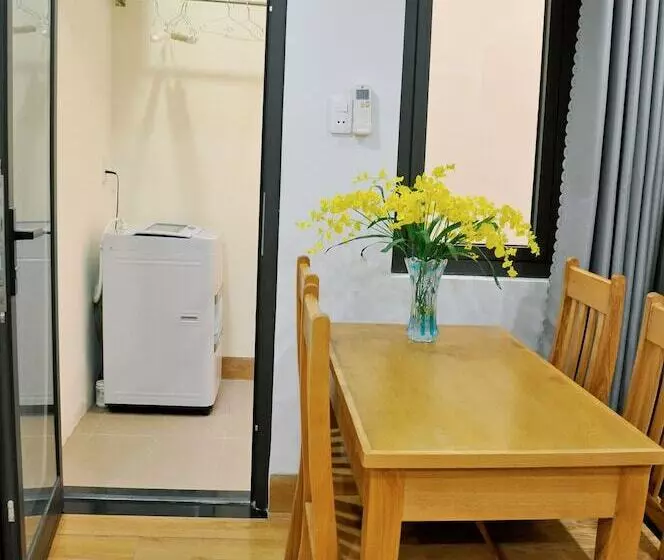 Flower Apartment