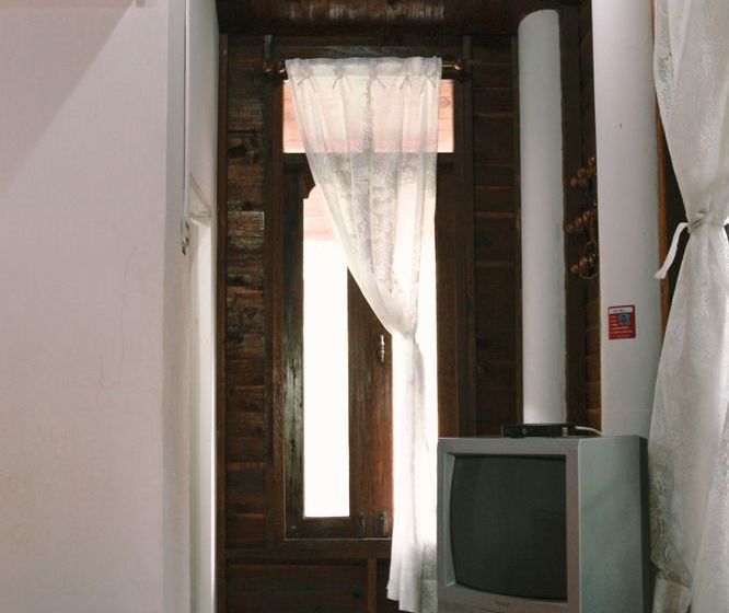 Отель Baan Loylom Suanamphawa