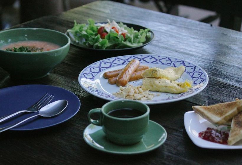 Отель Baan Loylom Suanamphawa