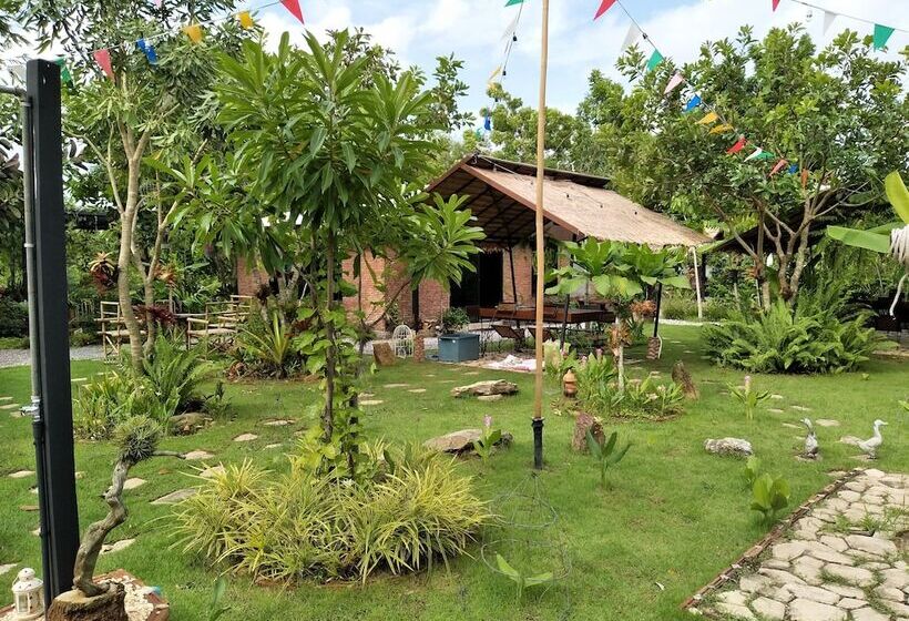 호텔 Baannok Plaina Homestay