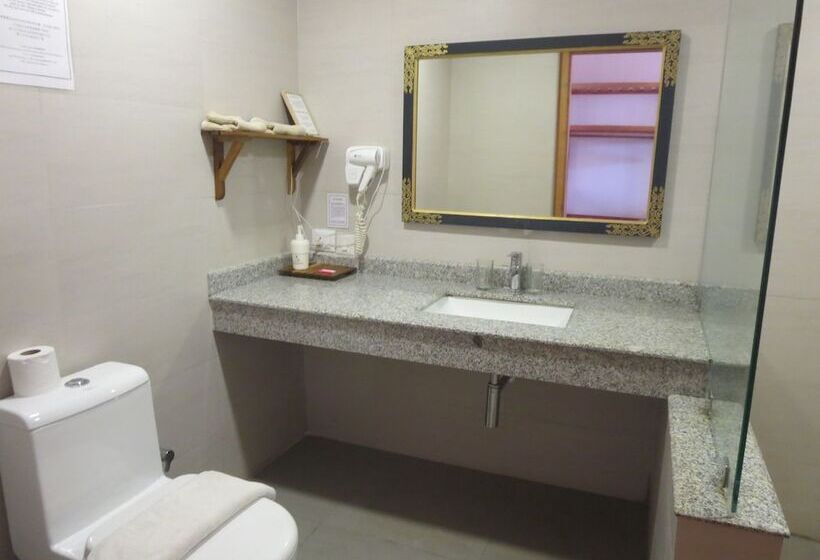 هتل Drubchu Resort