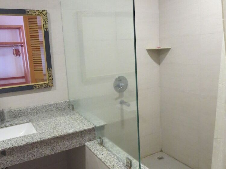 هتل Drubchu Resort