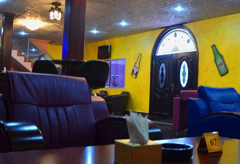 هتل Executive Inn