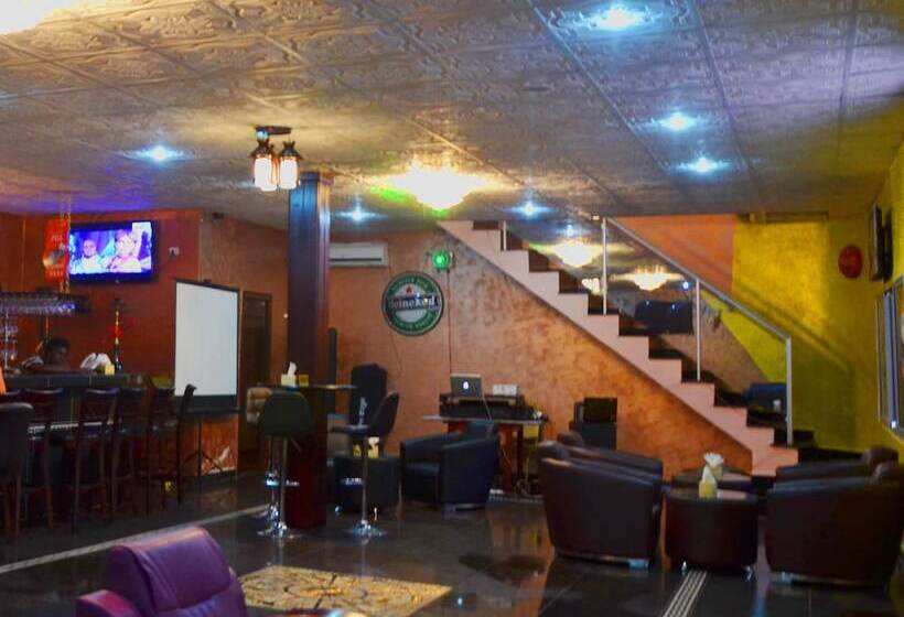 هتل Executive Inn