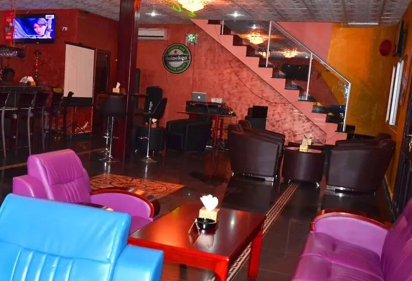 هتل Executive Inn