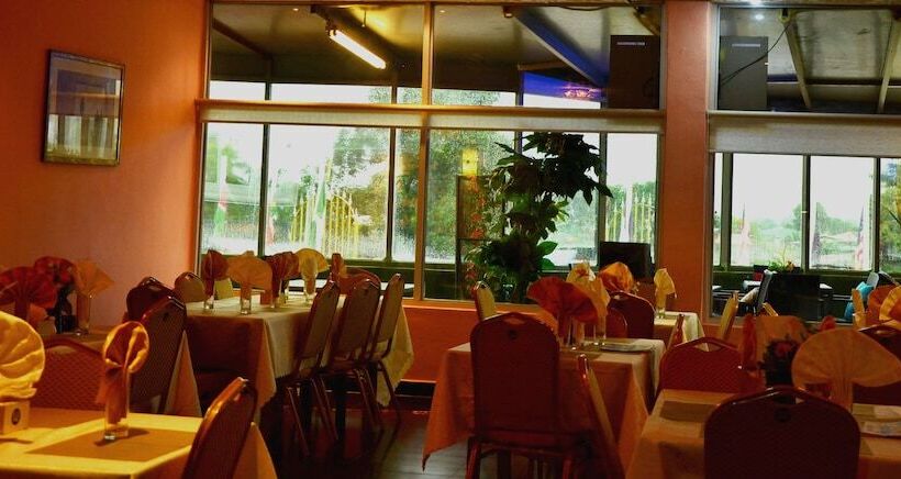 هتل Executive Inn