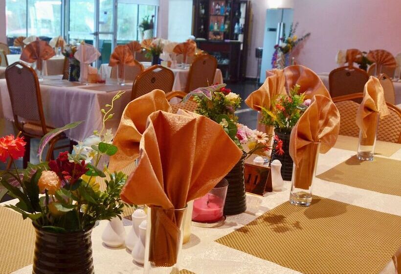 هتل Executive Inn