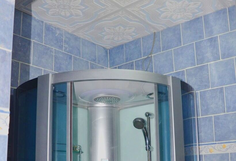 هتل Executive Inn