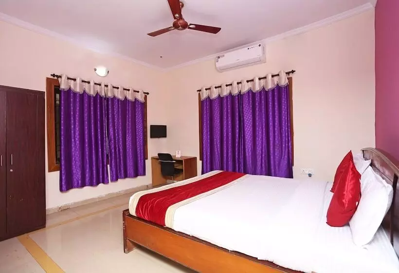 ホテル Flagship Aradhya Residency