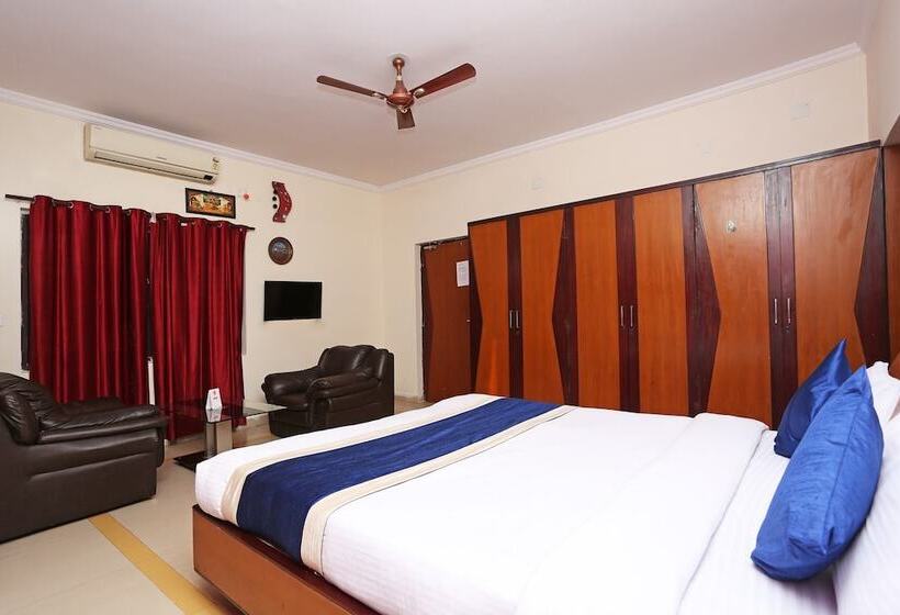 Hotel Flagship Aradhya Residency