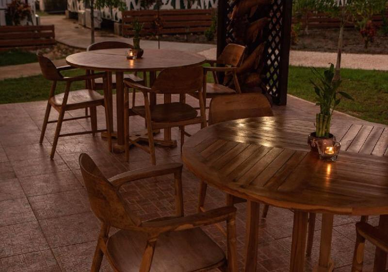 هتل Saipan Vegas Resort