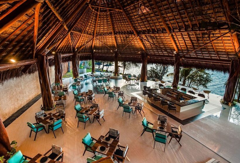 Mia Bacalar Luxury Resort & Spa