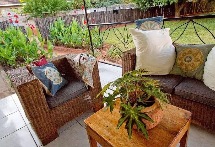 Mose Street Apartments