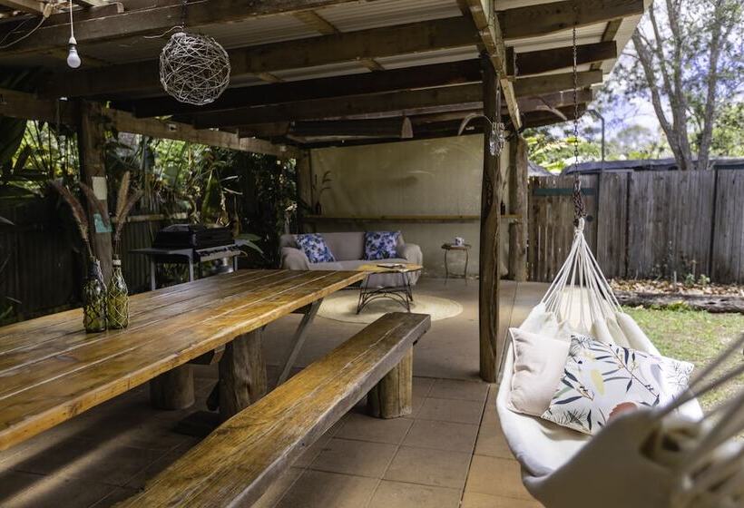 Общежитие On The Wallaby Lodge