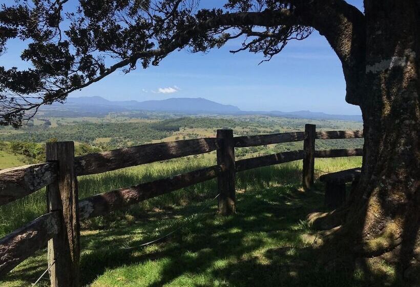 Общежитие On The Wallaby Lodge