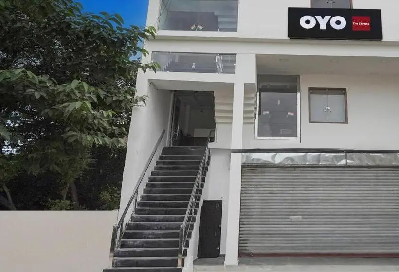 ホテル O The Skyrise Lucknow