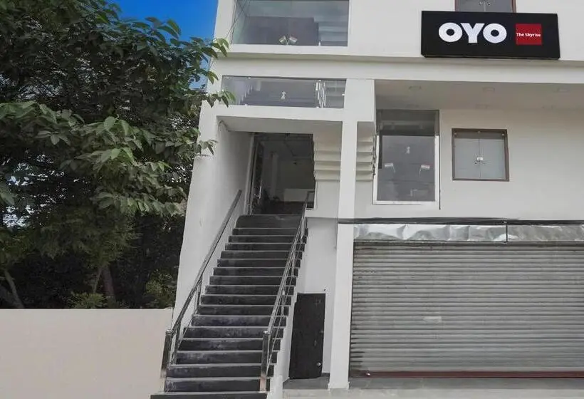 ホテル O The Skyrise Lucknow