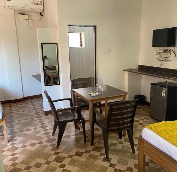 Курорт Calangute Beach Palms