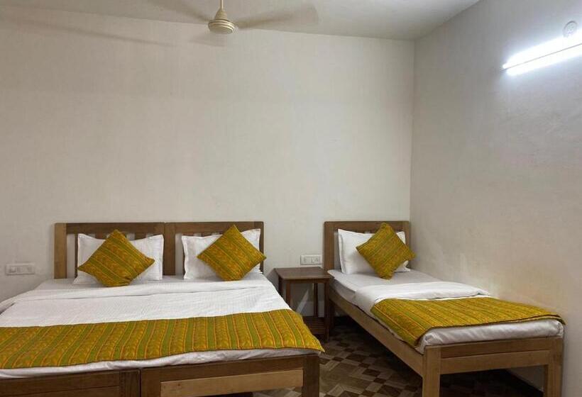 Курорт Calangute Beach Palms