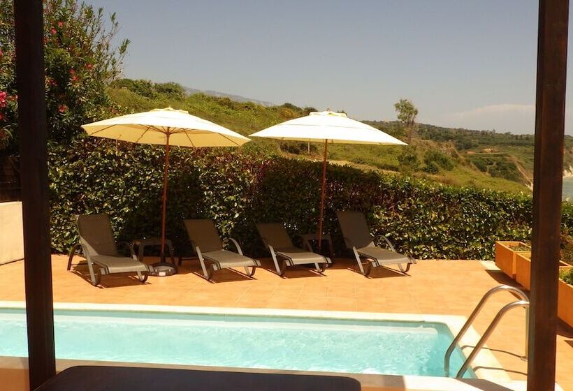 Beach Front Villa With Private 50m Path To Secluded Beach