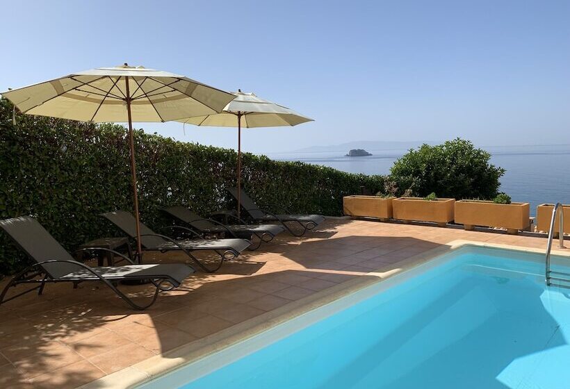 Beach Front Villa With Private 50m Path To Secluded Beach