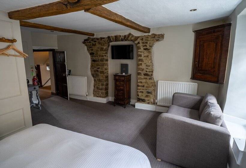 簡易ホテル Snooty Fox