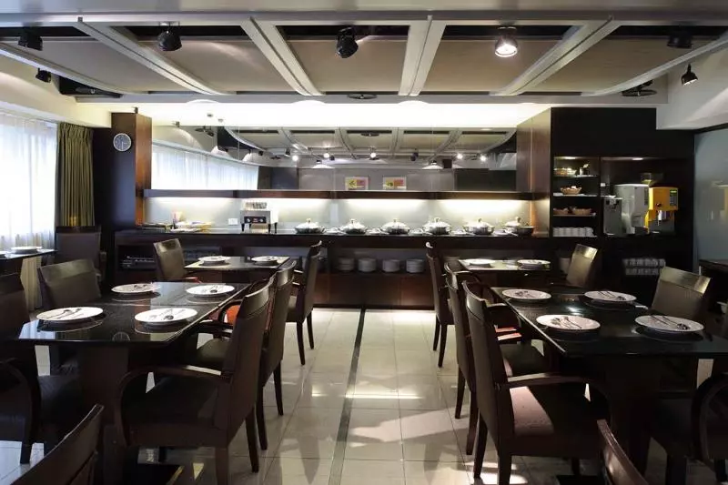 K Hotel   Yunghe