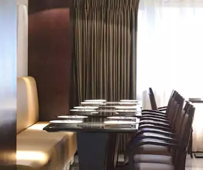 K Hotel   Yunghe