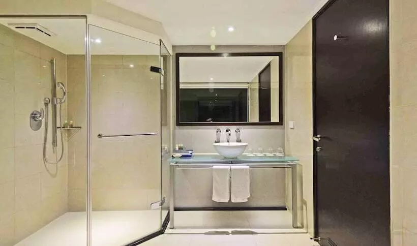 K Hotel   Yunghe