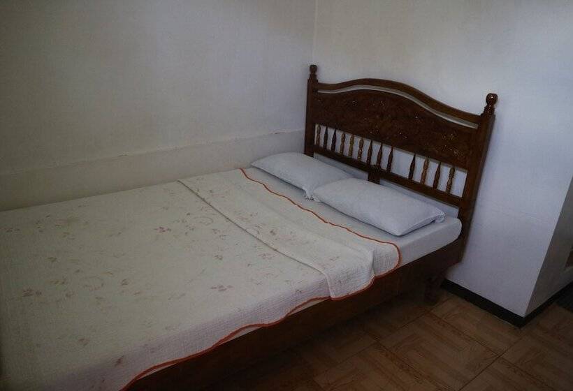 בית מלון כפרי Miles Pension House