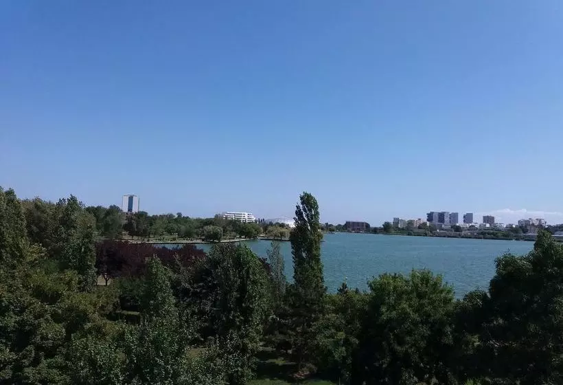 Hotelli Pensiunea La Iani