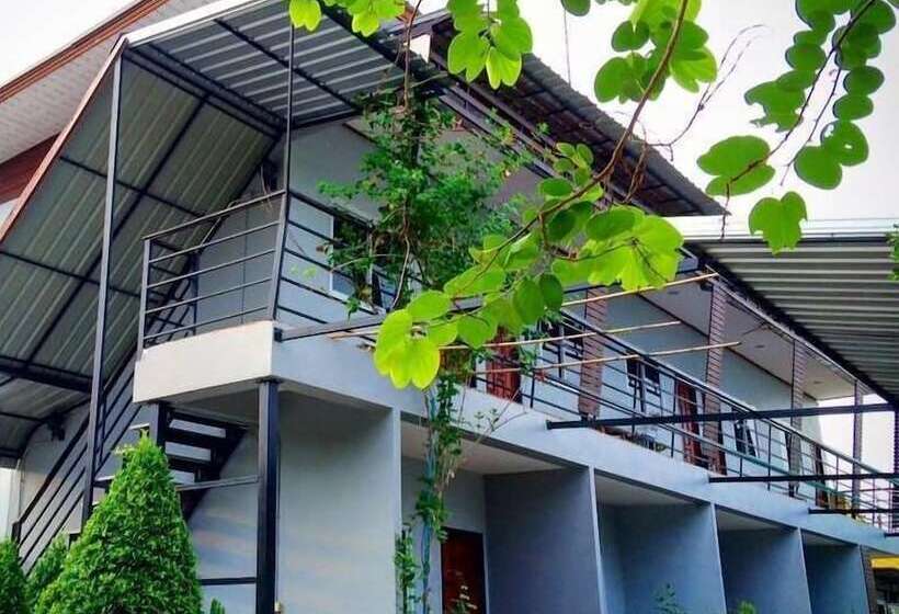 هتل Pool Pimaan Resort