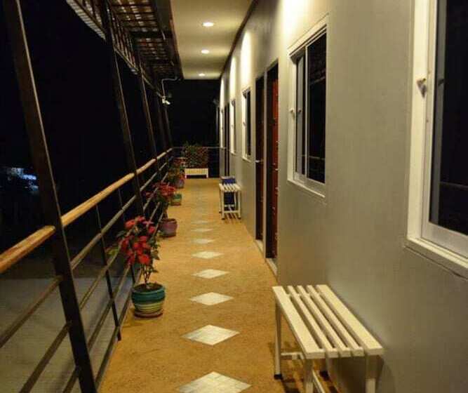 هتل Pool Pimaan Resort