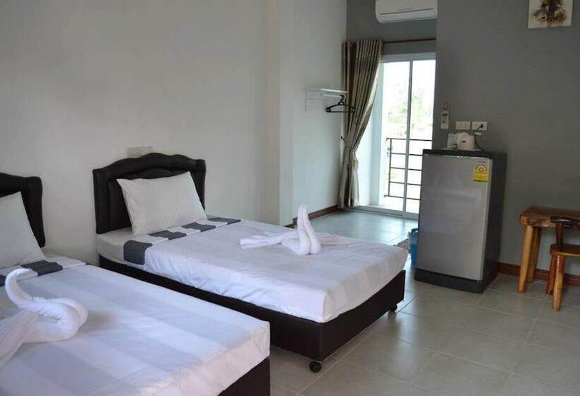 هتل Pool Pimaan Resort