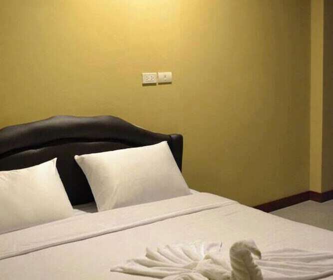 هتل Pool Pimaan Resort