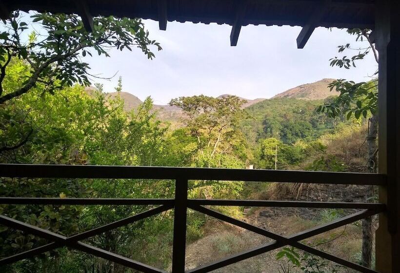 בית מלון כפרי Zacs Valley Resort, Kodaikanal