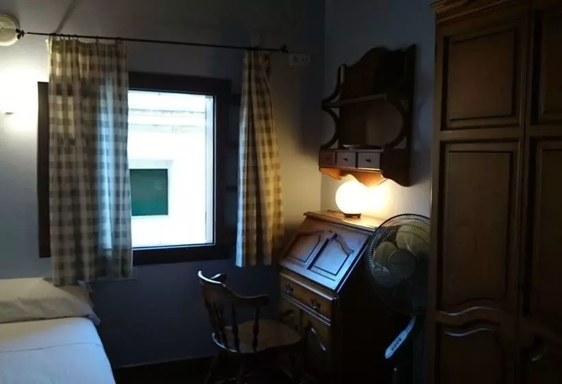 پانسیون Menurkasanta Clara