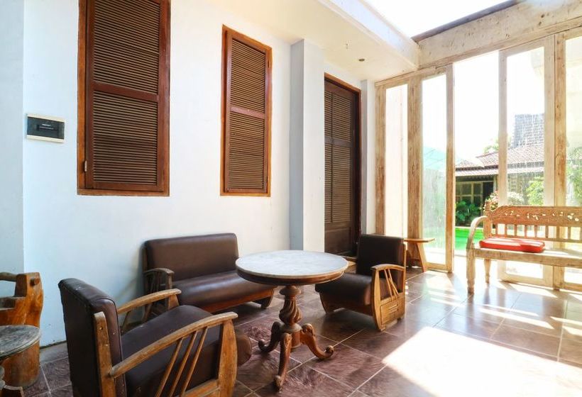 بنسيون Nira Guest House