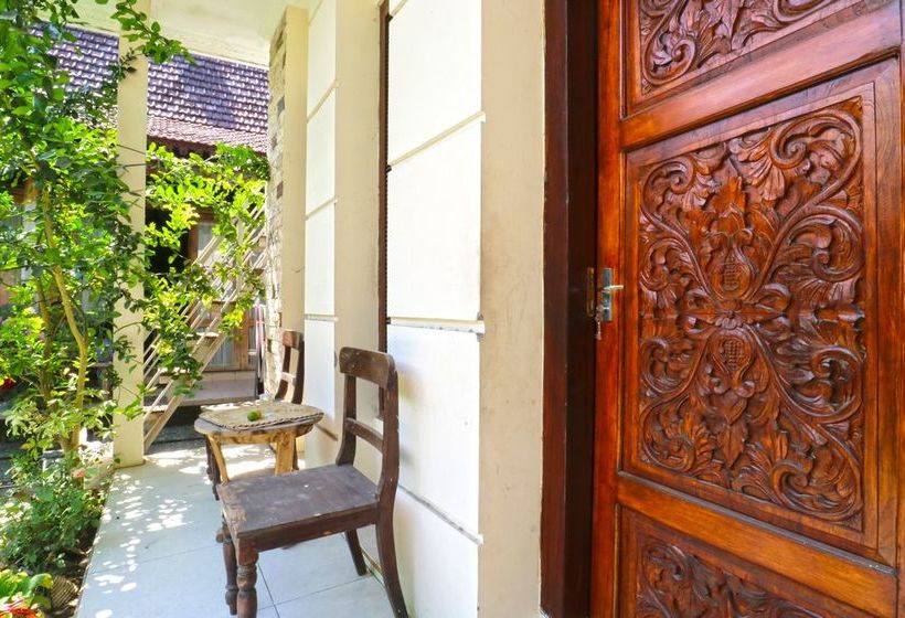 بنسيون Nira Guest House