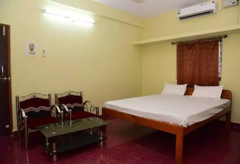 Pension Nirvaah Room Siolim Ac