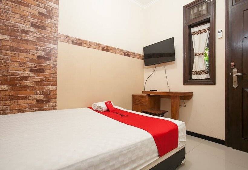 펜션 Reddoorz Near Stasiun Kota Baru Malang
