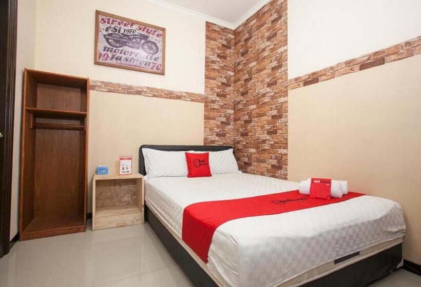 펜션 Reddoorz Near Stasiun Kota Baru Malang