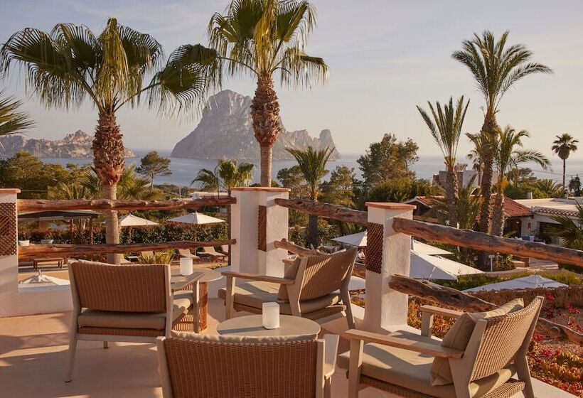 Petunia Ibiza, A Beaumier