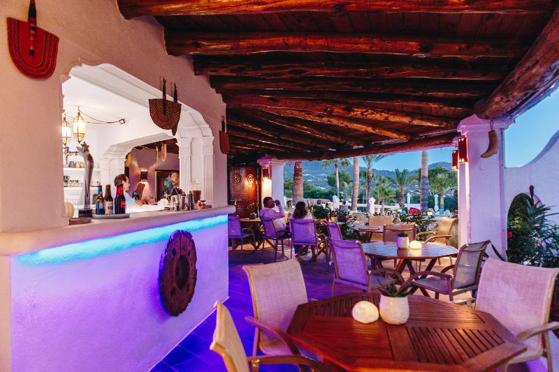 Petunia Ibiza, A Beaumier