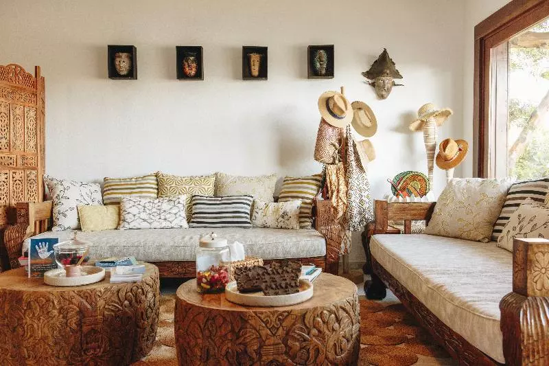 Petunia Ibiza, A Beaumier