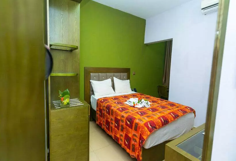 Wakola Hotel Cheikh Anta Diop